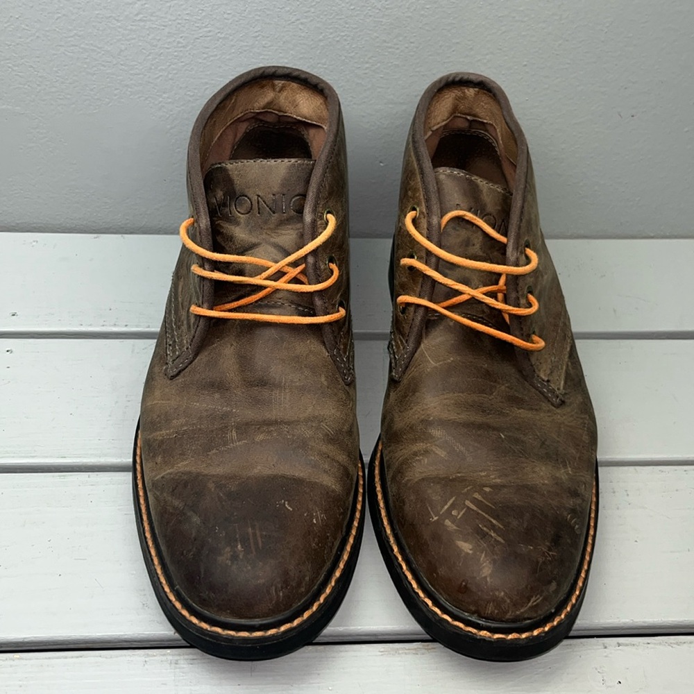 Vionic Brown Leather Ryan Men’s Chukka Boot Size 9